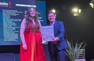 Advogado piauiense Carlos Júnior é homenageado em Porto Alegre (Foto: Reprodução)