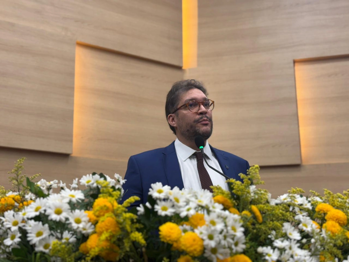 Alepi concede título de cidadão piauiense ao médico Dirceu Campelo, da Sesapi