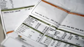 Aneel mantém bandeira vermelha 1 na conta de luz em novembro (Foto: Marcello Casal Jr/ Agência Brasil)