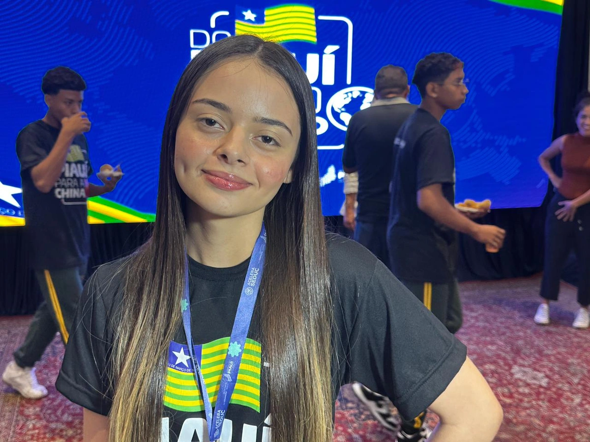 Aurélia Cristina - Estudante