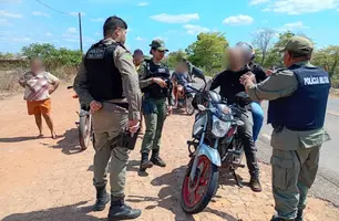 Blitz da PM em União apreende motos irregulares e conduz suspeito à delegacia (Foto: Reprodução)