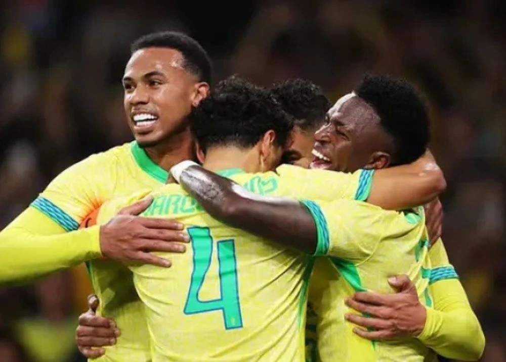 Brasil vence Senegal por 2 a 0 em Londres e mostra evolução rumo à Copa de 2026