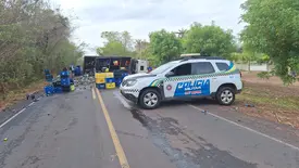 Caminhão carregado com cervejas tomba e interdita trecho da PI-112, em União (Foto: Reprodução)