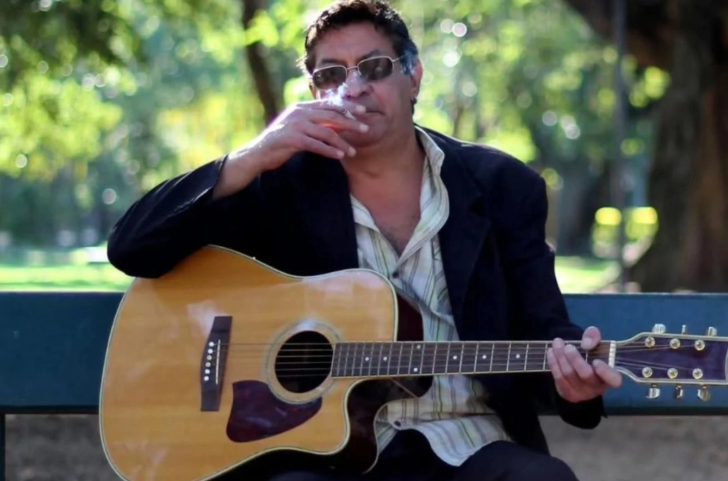 Cantor Júlio Reny é agredido após show no RS e perde a visão