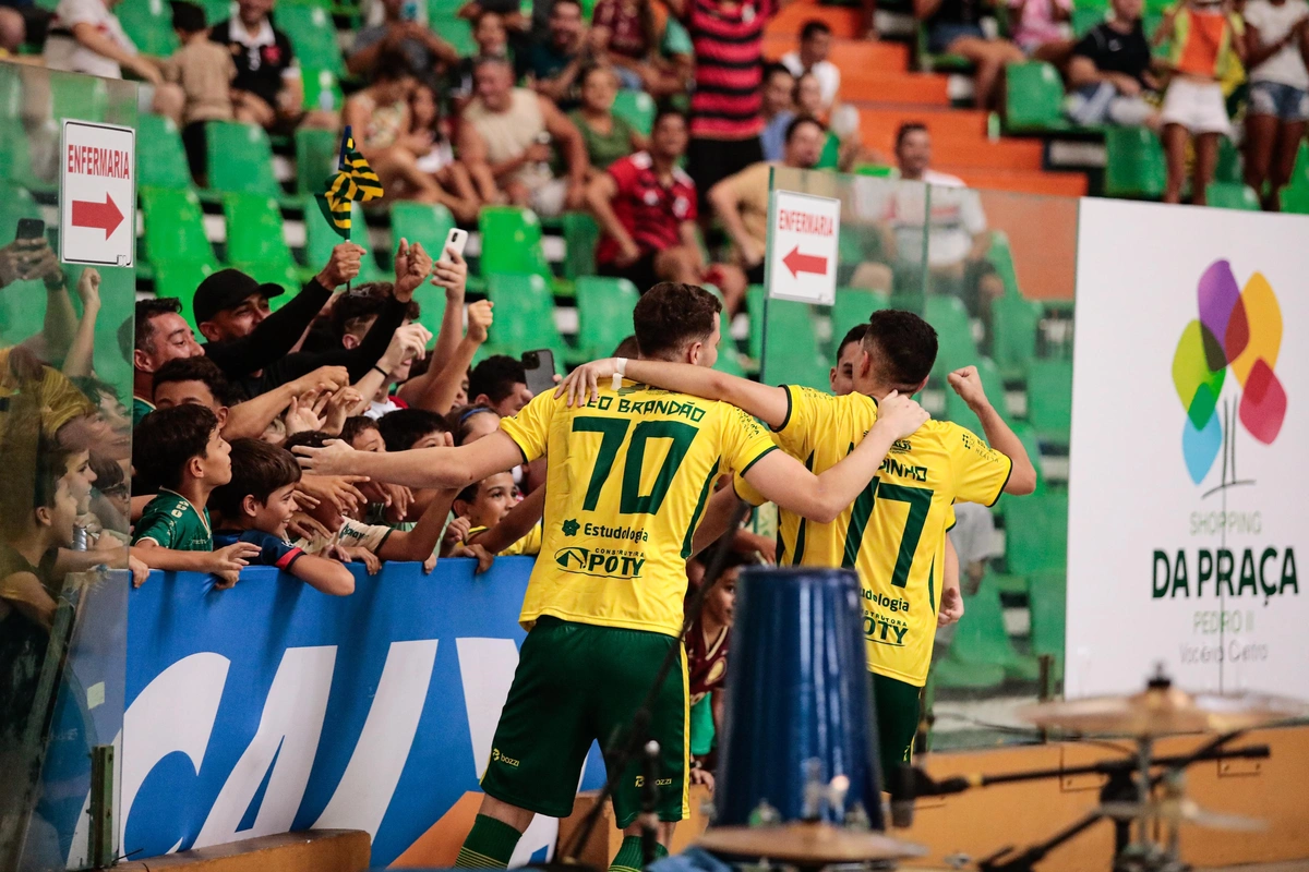 CAP comemora gol frente ao Fortaleza, na fase de quartas