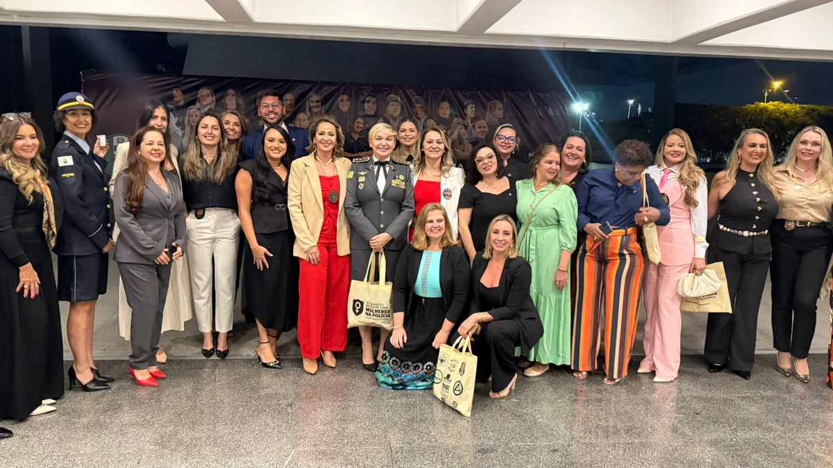 Coronel Elizete palestra no 9º Congresso de Mulheres na Polícia em Florianópolis