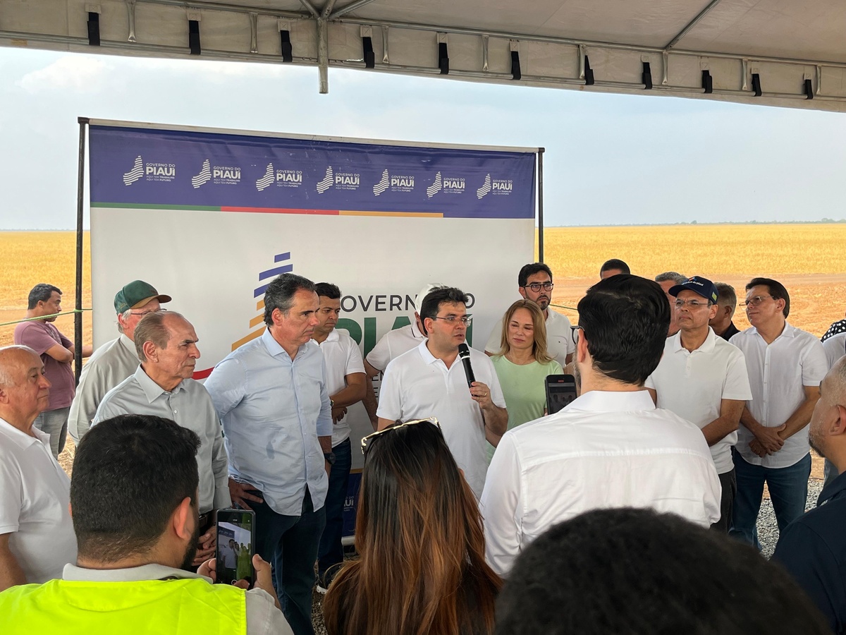 CS Grãos do Piauí e Governo assinam ordem de serviço para pavimentação asfáltica