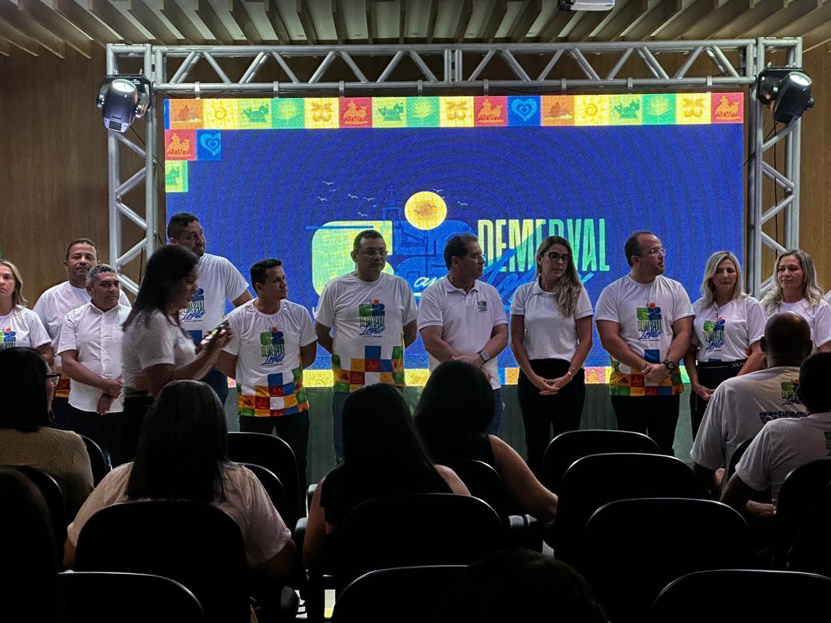 Demerval Lobão dá início às comemorações pelos 62 anos de emancipação política