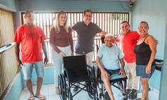 Demerval Lobão entrega cadeiras de rodas e banho a famílias em vulnerabilidade