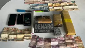 Denarc prende dupla e apreende drogas na Avenida Maranhão, em Teresina (Foto: Divulgação/DENARC)