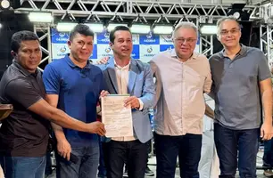 Deputado anuncia complexo esportivo e participa de inauguração de UBS em Caxingó (Foto: Reprodução)