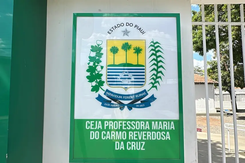 Dia da Alfabetização: idosos econtram em sala de aula um novo ponto de partida