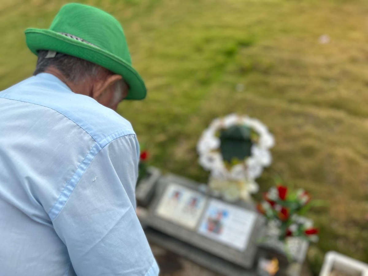 Dia de Finados reúne fiéis em homenagens e recordações nos cemitérios