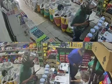 Dois homens armados assaltam loja no Bairro Formosa em Timon