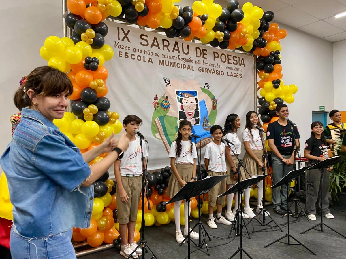 Escola Municipal E. M. Gervásio Lages Rebêlo realiza o IX Sarau de Poesia