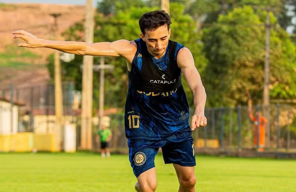 Esquerdinha, meia do Atlético-PI