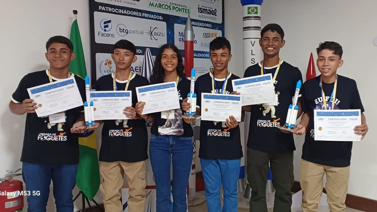 Estudantes de Porto conquistam medalha de ouro na 80ª Jornada de Foguetes no RJ