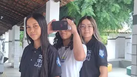 Estudantes piauienses criam óculos de realidade virtual com materiais recicláveis (Foto: Ascom Seduc)