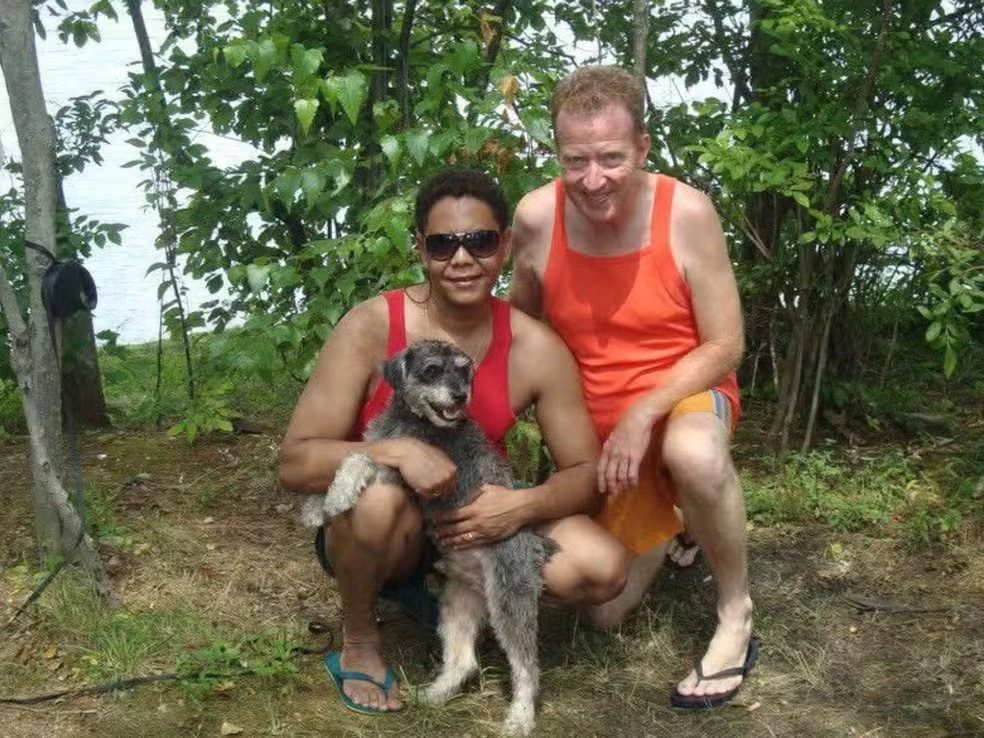 Everaldo Gregório de Souza, 60 anos, e seu companheiro, o norte-americano Thomas Stephen Lydon, 65 anos