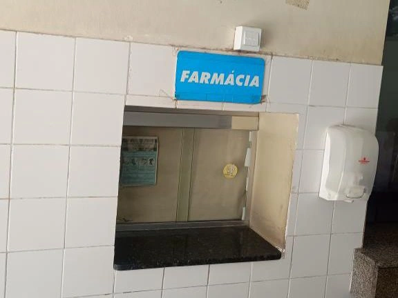 Falta de farmacêutico fecha farmácia do Lineu Araújo e prejudica pacientes