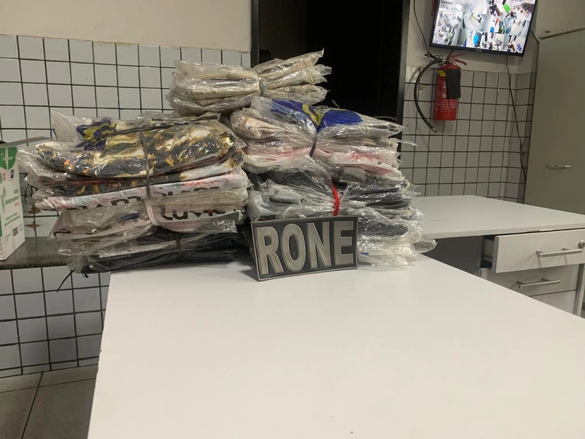 Homem é preso após arrombar loja e furtar 85 bermudas no Centro de Teresina