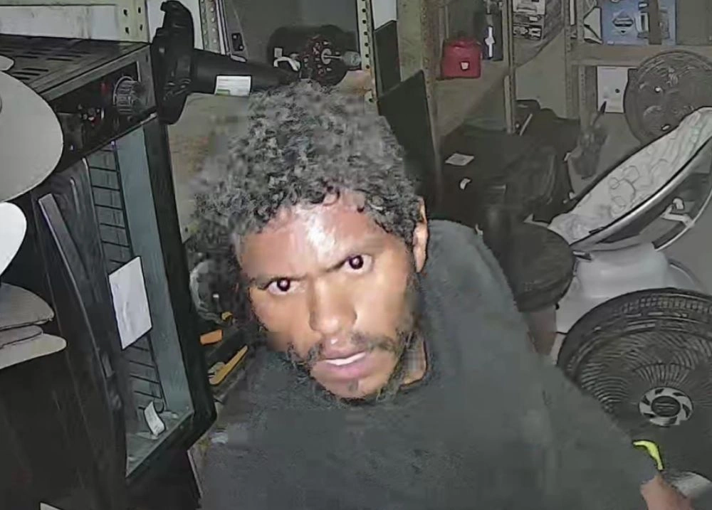 Homem em situação de rua é morto com mãos decepadas no Centro de Teresina