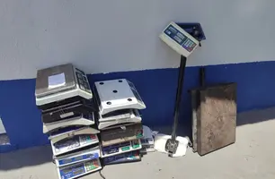 Imepi apreende 16 balanças falsificadas em comércios de Piripiri (Foto: Reprodução)