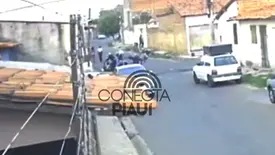 Jovens ficam feridos após colisão de motocicletas na zona Norte de Teresina (Foto: Reprodução)