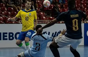 Leó Brandão, ala do CAP, marca gol pela Liga Evolução de Futsal Sub-23 (Foto: Conmebol)