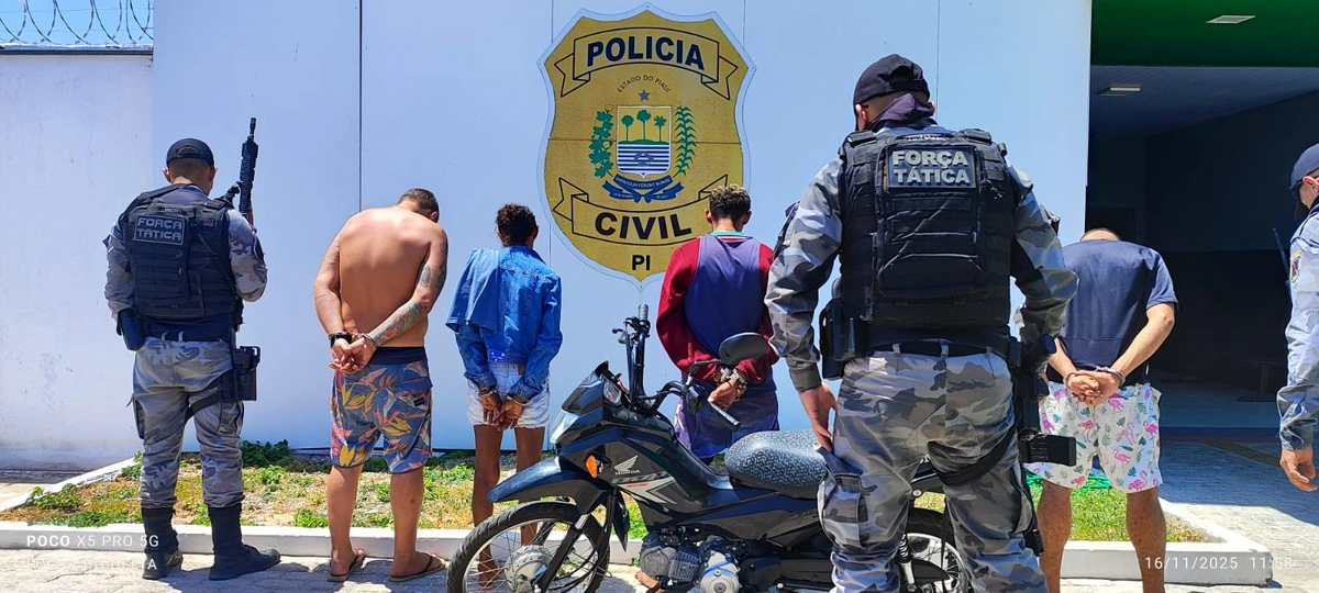 Localização de veículo roubado termina em prisão de cinco pessoas em Parnaíba