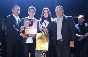 Luciano Filho recebe Prêmio Prefeito Referência 2025 na Assistência Social (Foto: Reprodução)