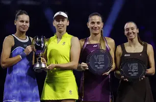 Luisa Stefani e a húngara Timea Babos, vices em Riad, na Arábia Saudita (Foto: Hamad/ Mohamed)