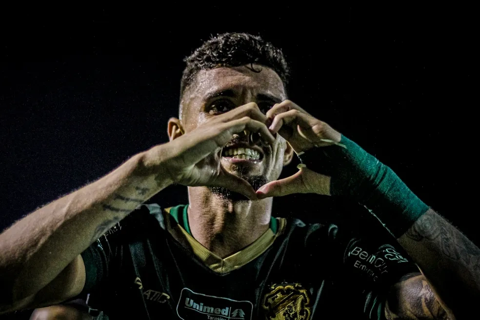 Manoel atuando em Altos x Flamengo pela Copa do Brasil