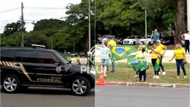 Movimentação na Polícia Federal em Brasília após prisão de Bolsonaro (Foto: Conecta Piauí)