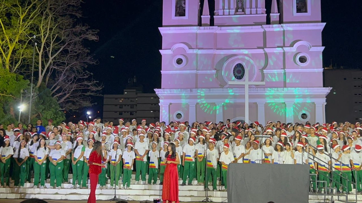 Natal de Sonho e Luz: Governo inaugura decoração no Karnak e Av. Antonino Freire