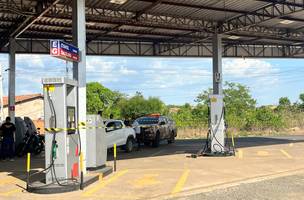 Operação fecha posto em Demerval Lobão por suspeita de ligação com o PCC (Foto: Conecta Piauí)