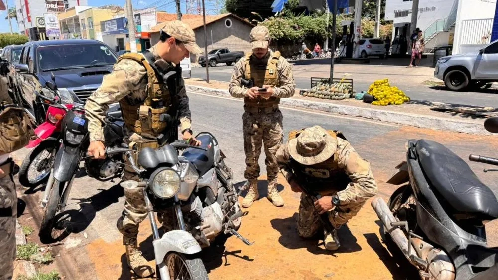 Operações simultâneas fecham pontos de facção e apreendem drogas em Pedro II