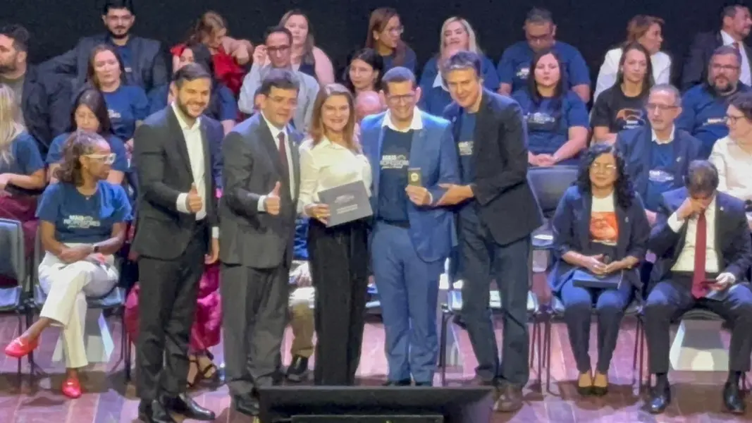 Piauí recebe entrega de Carteiras Nacionais Docentes com a presença de ministros