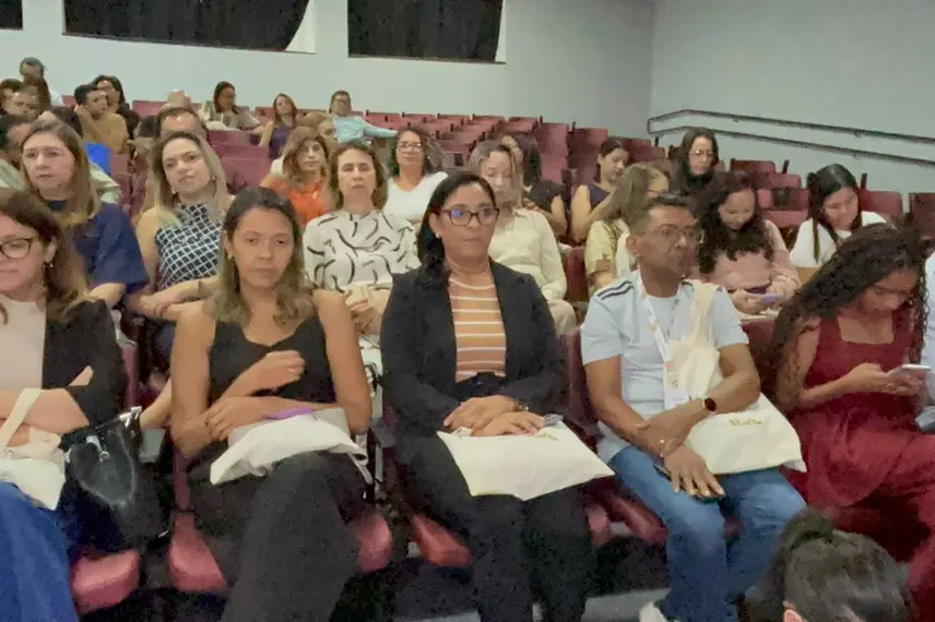 Piauí recebe entrega de Carteiras Nacionais Docentes com a presença de ministros