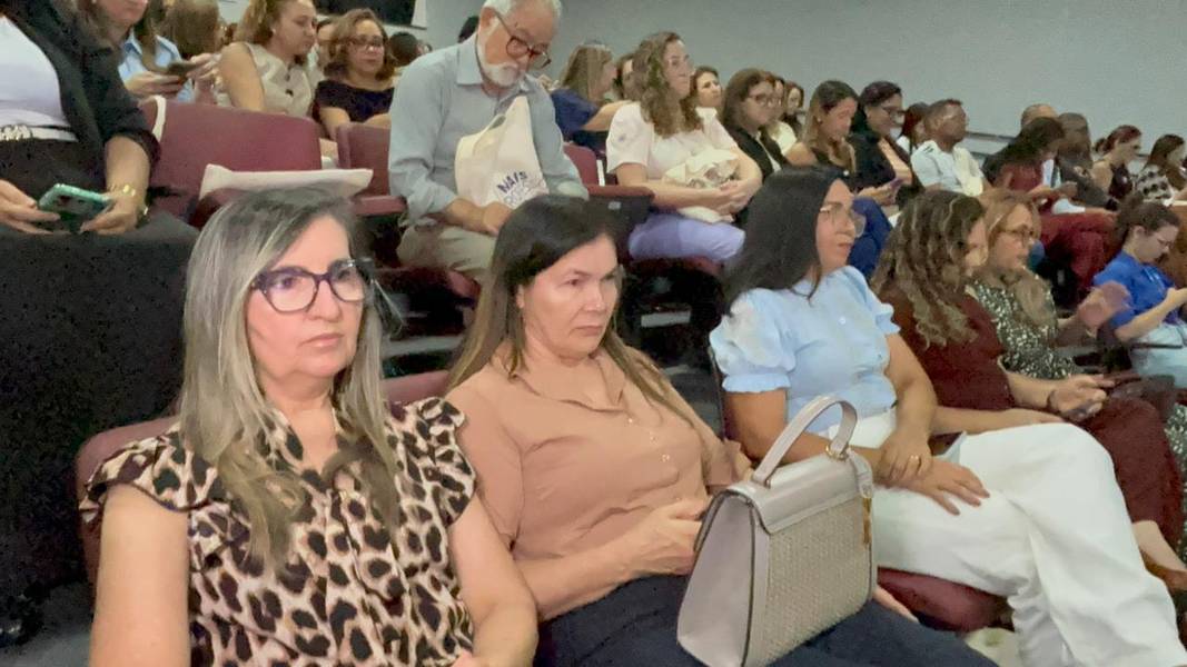 Piauí recebe entrega de Carteiras Nacionais Docentes com a presença de ministros