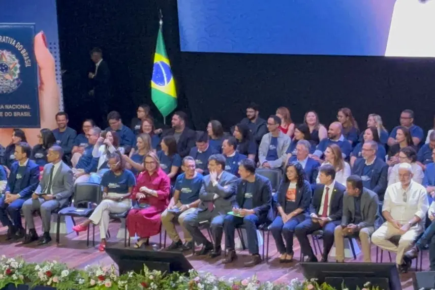 Piauí recebe entrega de Carteiras Nacionais Docentes com a presença de ministros