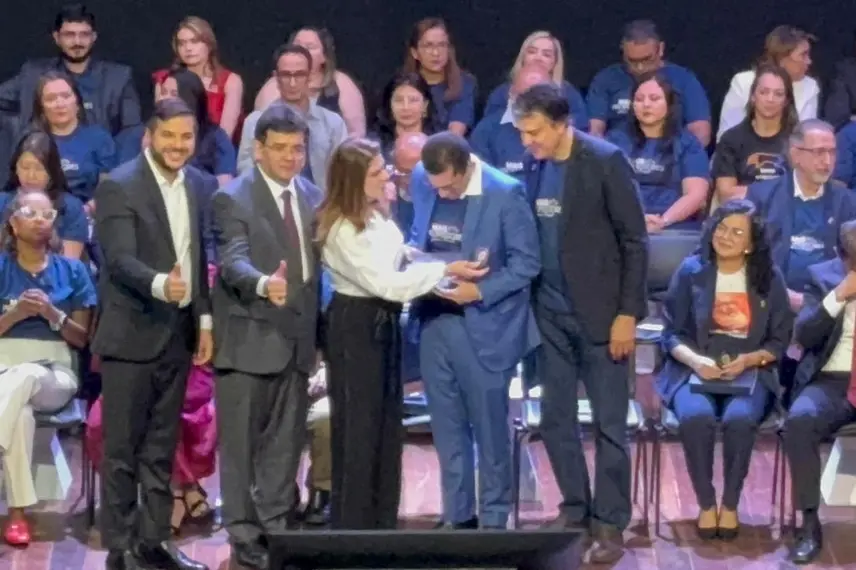 Piauí recebe entrega de Carteiras Nacionais Docentes com a presença de ministros