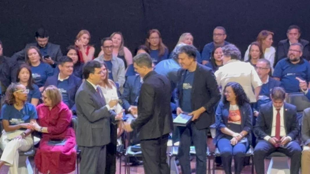 Piauí recebe entrega de Carteiras Nacionais Docentes com a presença de ministros