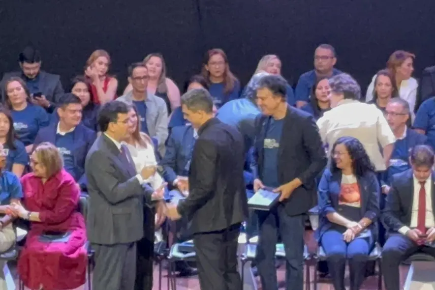 Piauí recebe entrega de Carteiras Nacionais Docentes com a presença de ministros
