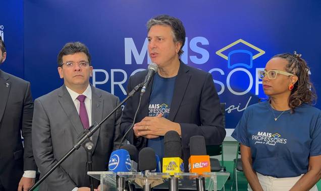 Piauí recebe entrega de Carteiras Nacionais Docentes com a presença de ministros