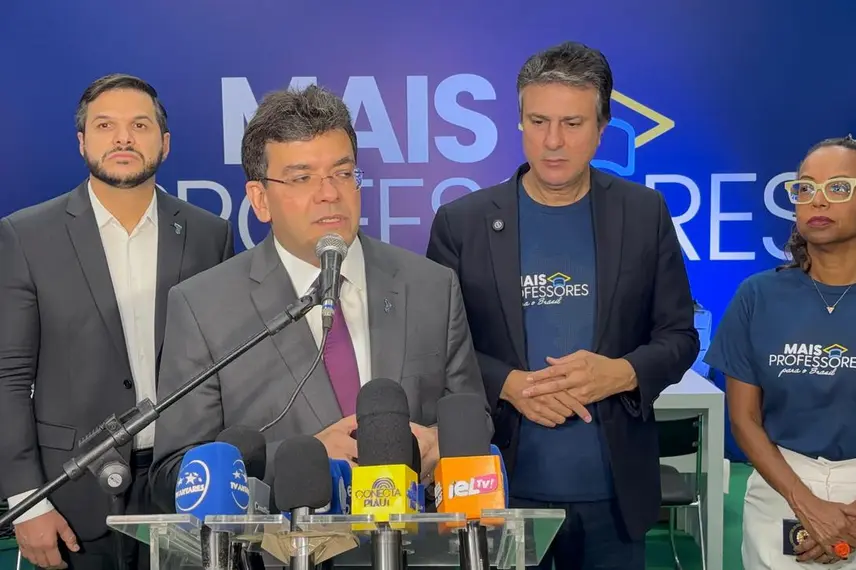 Piauí recebe entrega de Carteiras Nacionais Docentes com a presença de ministros