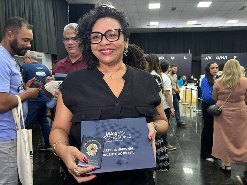 Piauí recebe entrega de Carteiras Nacionais Docentes com a presença de ministros