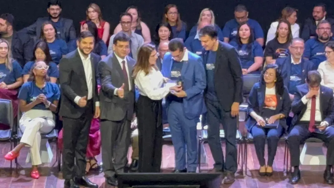 Piauí recebe entrega de Carteiras Nacionais Docentes com a presença de ministros