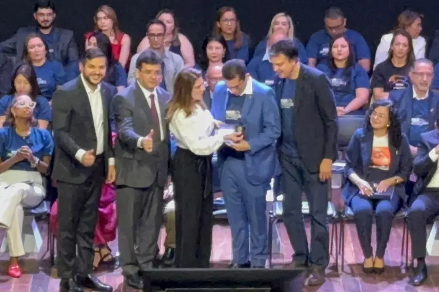 Piauí recebe entrega de Carteiras Nacionais Docentes com a presença de ministros