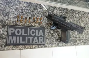 PM apreende pistola 9mm após fuga de suspeito no Coqueiro da Praia em Luís Correia (Foto: Reprodução)